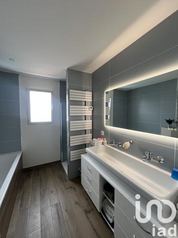 House for sale 7 rooms 155 m² Dompierre-sur-Mer