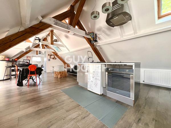 PROPRIÉTÉ HISTORIQUE AVEC POTENTIEL GITE ET ÉVÉNEMENTIEL À 1H DE PARIS