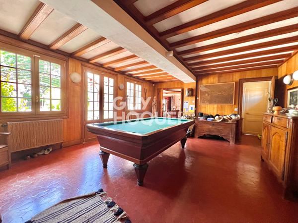 PROPRIÉTÉ HISTORIQUE AVEC POTENTIEL GITE ET ÉVÉNEMENTIEL À 1H DE PARIS