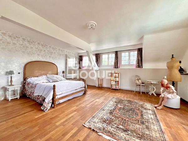 PROPRIÉTÉ HISTORIQUE AVEC POTENTIEL GITE ET ÉVÉNEMENTIEL À 1H DE PARIS