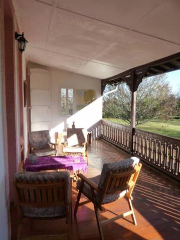 Grande propriété avec maison de maître, garage, atelier et dépendances sur parc