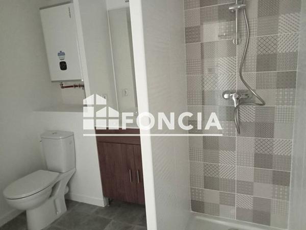 Location Studio 27.1 m² - 33 RUE STEPHANE HESSEL L Isle D Abeau 38080