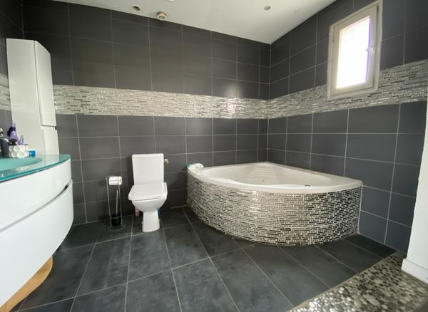 Hyères (83400) Maison T4 avec piscine