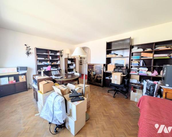 Appartement T2 avec balcon - Stationnement - Cave 