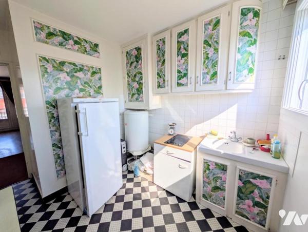 Appartement T2 avec balcon - Stationnement - Cave 