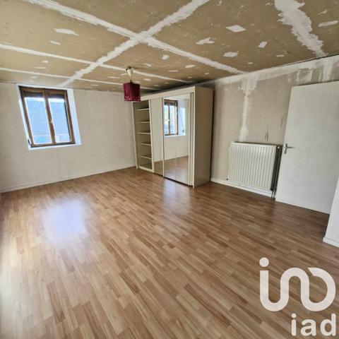 Maison 6 pièces de 185 m² à Gondrecourt-le-Château (55130)