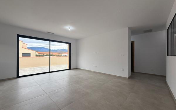 Maison à louer    5 pièces •  Marquixanes