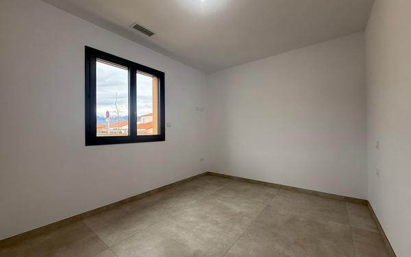 Maison à louer    5 pièces •  Marquixanes