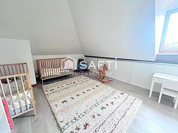 Appartement T4 en duplex avec cave et 2 places de parking privatives