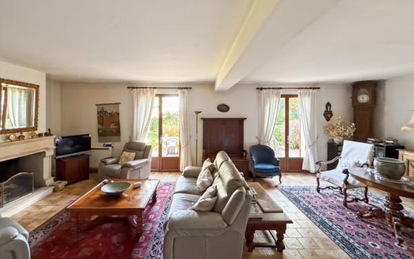 Maison à vendre    6 pièces •  Caussens