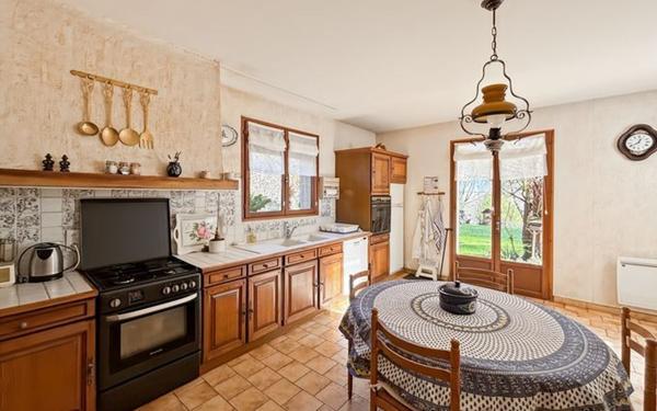 Maison à vendre    6 pièces •  Caussens