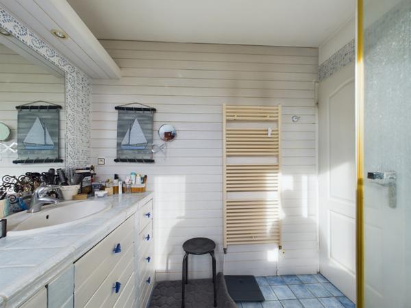 Maison 14 pièce(s) 9 chambre(s) 375 m²