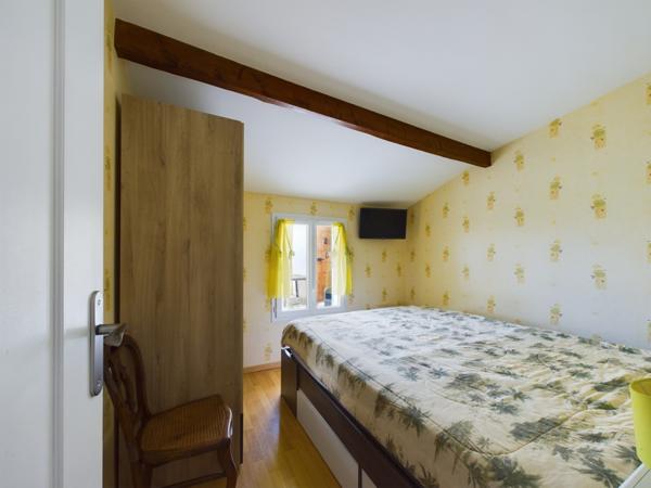 Maison 14 pièce(s) 9 chambre(s) 375 m²