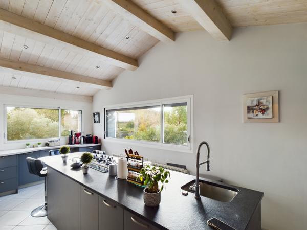 Maison 14 pièce(s) 9 chambre(s) 375 m²