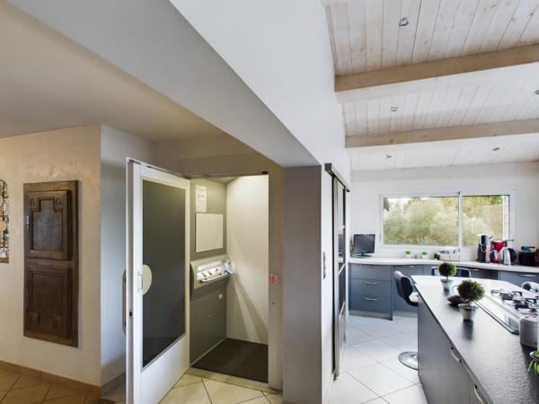 Maison 14 pièce(s) 9 chambre(s) 375 m²