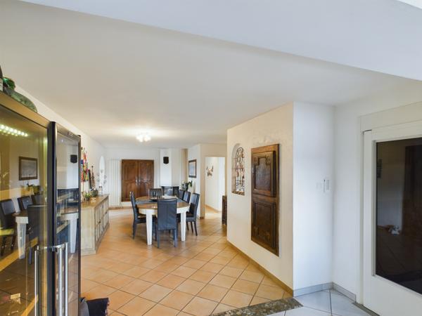 Maison 14 pièce(s) 9 chambre(s) 375 m²