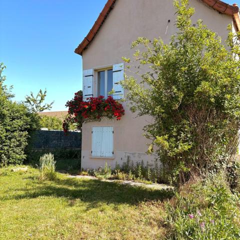 BELLE CAMPAGNE - FONTAINE - maison de village  107m2 - 2 garages - hangar - terrain 978m2