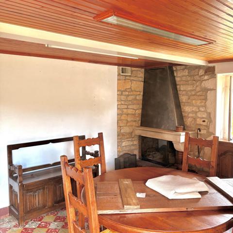 BELLE CAMPAGNE - FONTAINE - maison de village  107m2 - 2 garages - hangar - terrain 978m2