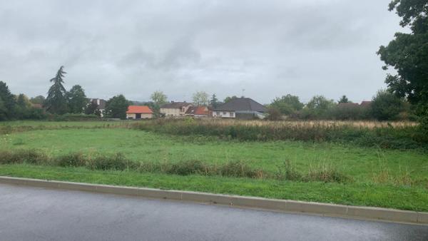 Terrain à bâtir dans quartier calme