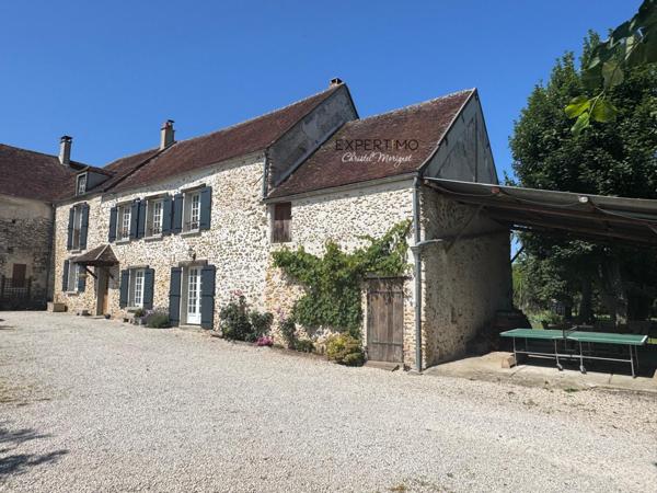 Coutevroult (77580) Briarde de 195m² centre Village de Coutevroult