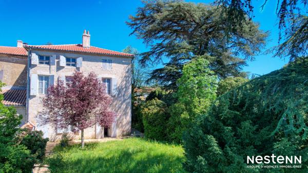 A Vendre Bâtisse du XVIIIème siècle avec parc arboré et vue sur la Cathédrale de Condom
