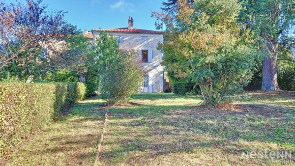 A Vendre Bâtisse du XVIIIème siècle avec parc arboré et vue sur la Cathédrale de Condom