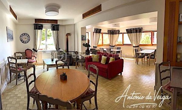 Local d activites de 355 m²