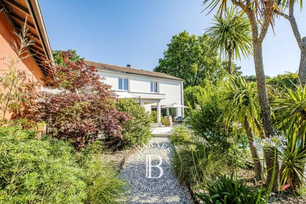 Pessac, Maison 5 Chambres -  227 m² à vendre