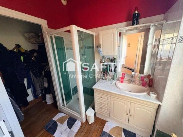 PERLE RARE EN CENTRE VILLE DE CHÂTILLON-SUR-INDRE ! 206 m² – 6 chambres – Beaux volumes – Terrain  2152 m²