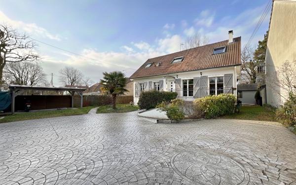 Maison à vendre    5 pièces • 220,85 m2 Yerres