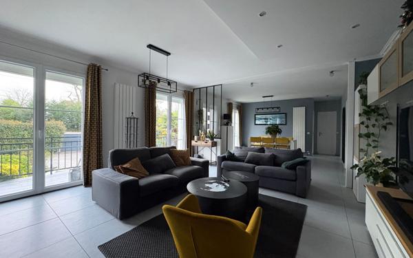 Maison à vendre    5 pièces • 220,85 m2 Yerres