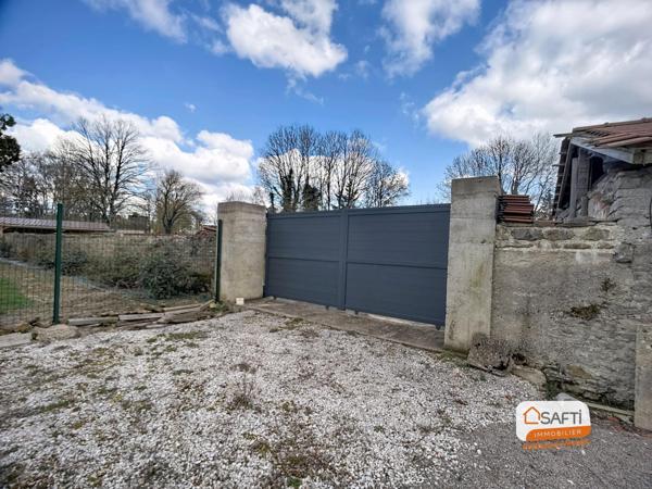 Maison de village avec dépendances et terrain clos de 1250 m²