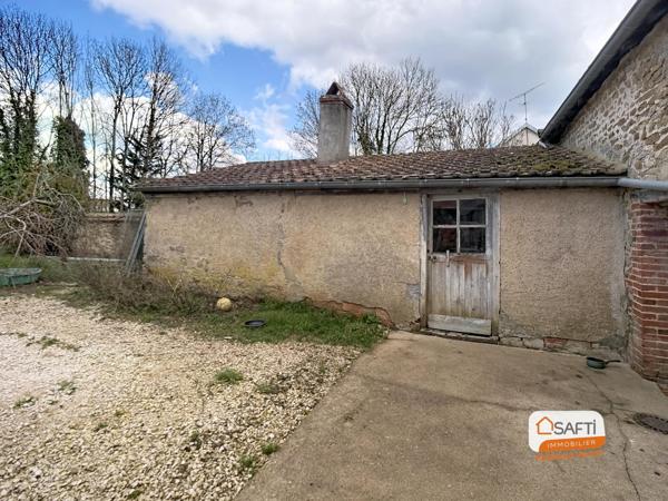 Maison de village avec dépendances et terrain clos de 1250 m²
