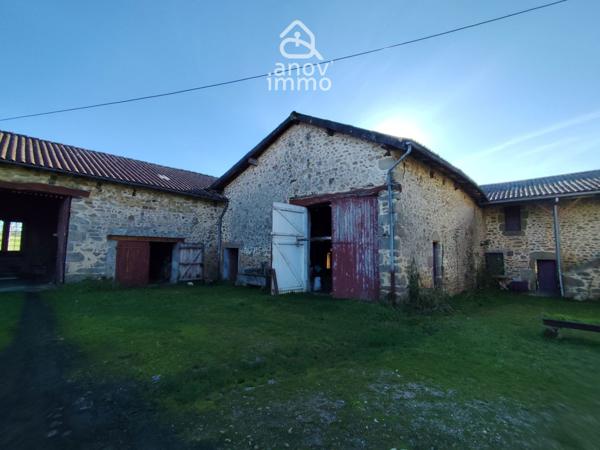 Propriete
                                                                                                                                                                                                                                                                                                                        7 pièce(s)                                                                                                                                                                                                          2 chambre(s)                                                                                                                                                                                                          240  m²