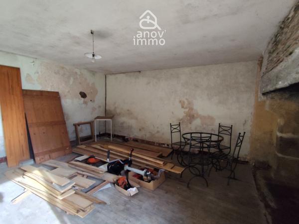 Propriete
                                                                                                                                                                                                                                                                                                                        7 pièce(s)                                                                                                                                                                                                          2 chambre(s)                                                                                                                                                                                                          240  m²