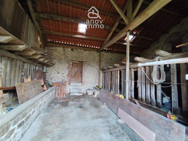 Propriete
                                                                                                                                                                                                                                                                                                                        7 pièce(s)                                                                                                                                                                                                          2 chambre(s)                                                                                                                                                                                                          240  m²