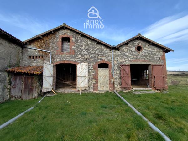 Propriete
                                                                                                                                                                                                                                                                                                                        7 pièce(s)                                                                                                                                                                                                          2 chambre(s)                                                                                                                                                                                                          240  m²