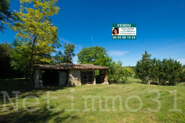 Maison de 80 m² avec dépendances sur un terrain de 3200 m²