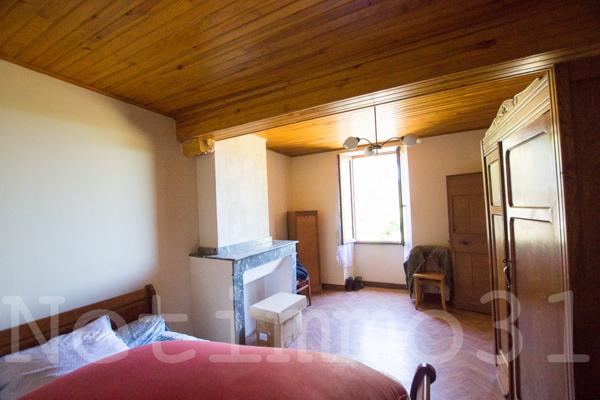 Maison de 80 m² avec dépendances sur un terrain de 3200 m²