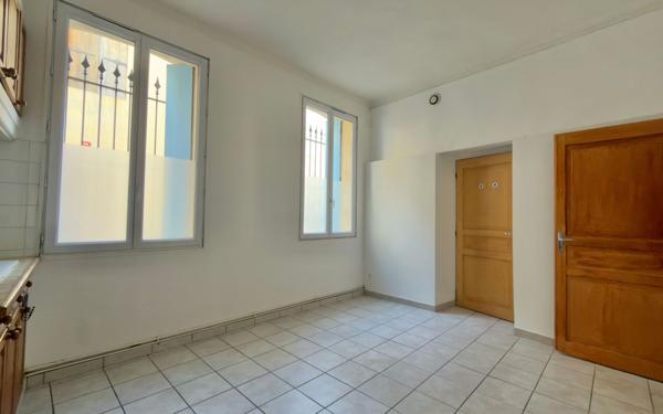 Appartement à vendre    2 pièces • 43 m2 Vauvert