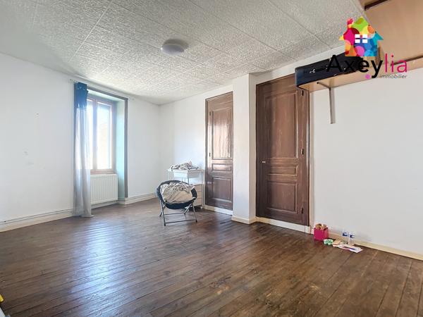 Renaison (42370) A VENDRE - CÔTE ROANNAISE - MAISON 6 CHAMBRES, GARAGE, CAVE ET TERRAIN