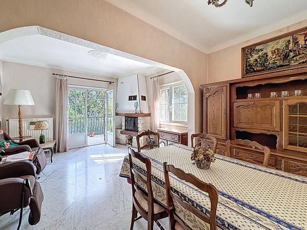 Maison à vendre à Peymeinade - 5 pièces, 4 chambres, grand jardin, 112 m² habitable, 163 m² au sol, 1325 m² de terrain