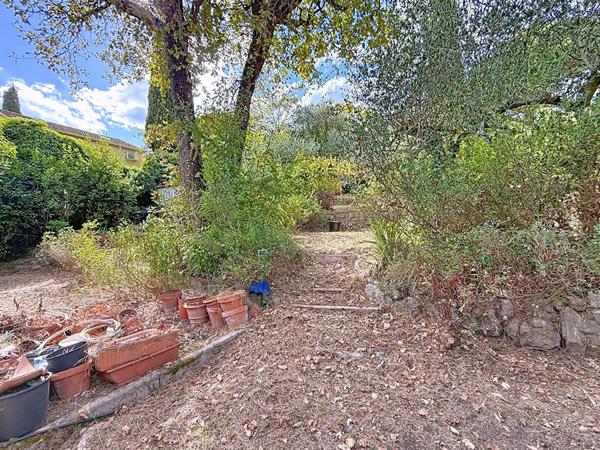 Maison à vendre à Peymeinade - 5 pièces, 4 chambres, grand jardin, 112 m² habitable, 163 m² au sol, 1325 m² de terrain