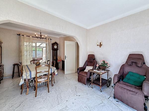 Maison à vendre à Peymeinade - 5 pièces, 4 chambres, grand jardin, 112 m² habitable, 163 m² au sol, 1325 m² de terrain