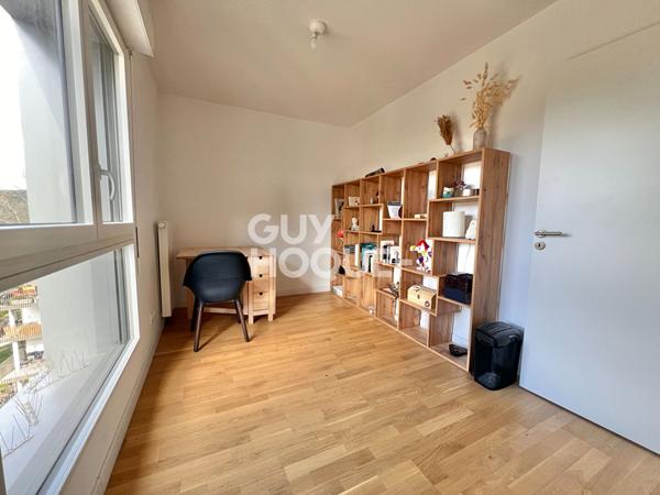 À vendre : Appartement 5 pièces avec 4 chambres à Massy, Vilgenis