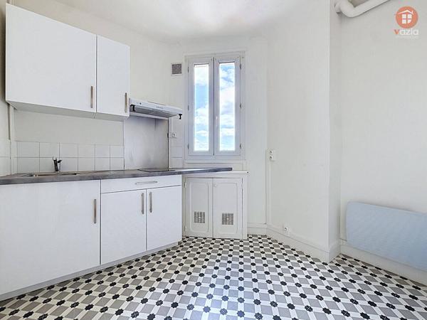 Appartement à vendre - Courbevoie 1 pièce de 24.77 m²
