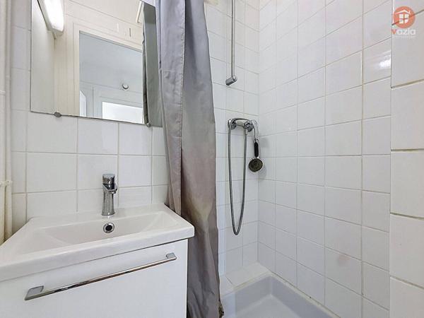 Appartement à vendre - Courbevoie 1 pièce de 24.77 m²