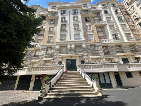 Appartement à vendre - Courbevoie 1 pièce de 24.77 m²