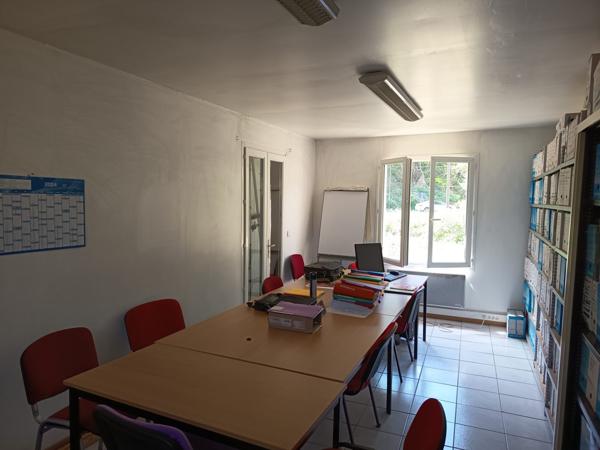 À vendre - Maison ancienne, 4 pièces située à Chancelade (24650)