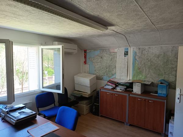 À vendre - Maison ancienne, 4 pièces située à Chancelade (24650)